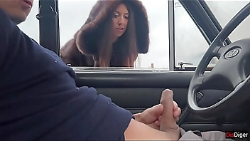 Stranger gave me a handjob through the car window on public parking